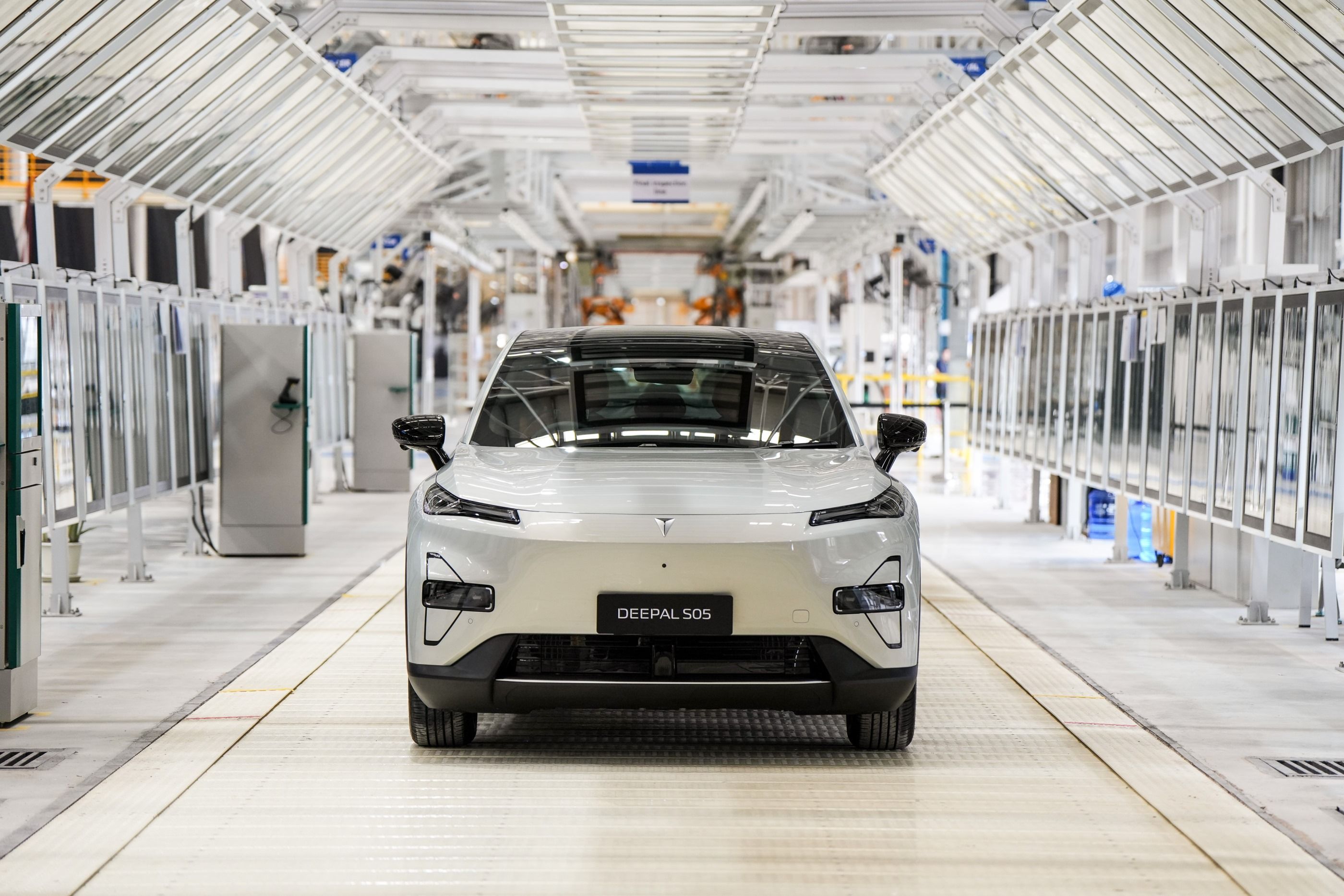 05 DEEPAL S05 at CHANG-AN Automobile Rayong Factory.jpg